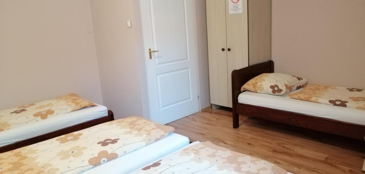 Apartament Apollo Vendeghaz Edelény Zewnętrze zdjęcie