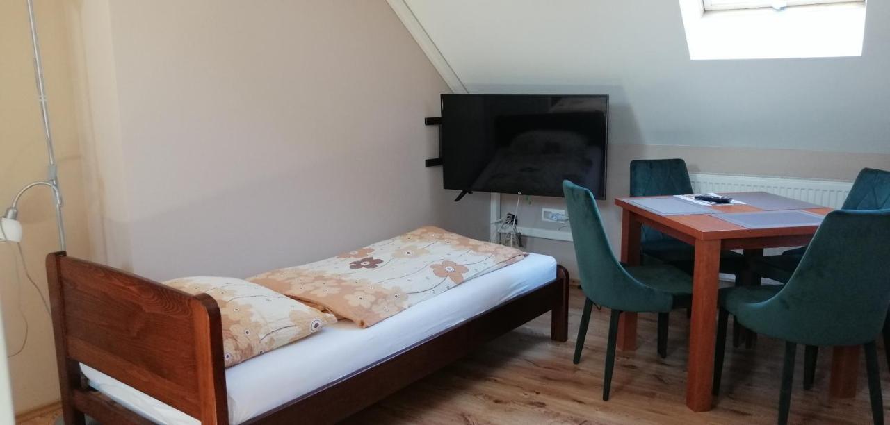 Apartament Apollo Vendeghaz Edelény Zewnętrze zdjęcie