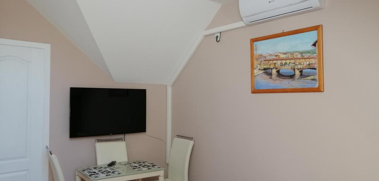 Apartament Apollo Vendeghaz Edelény Zewnętrze zdjęcie